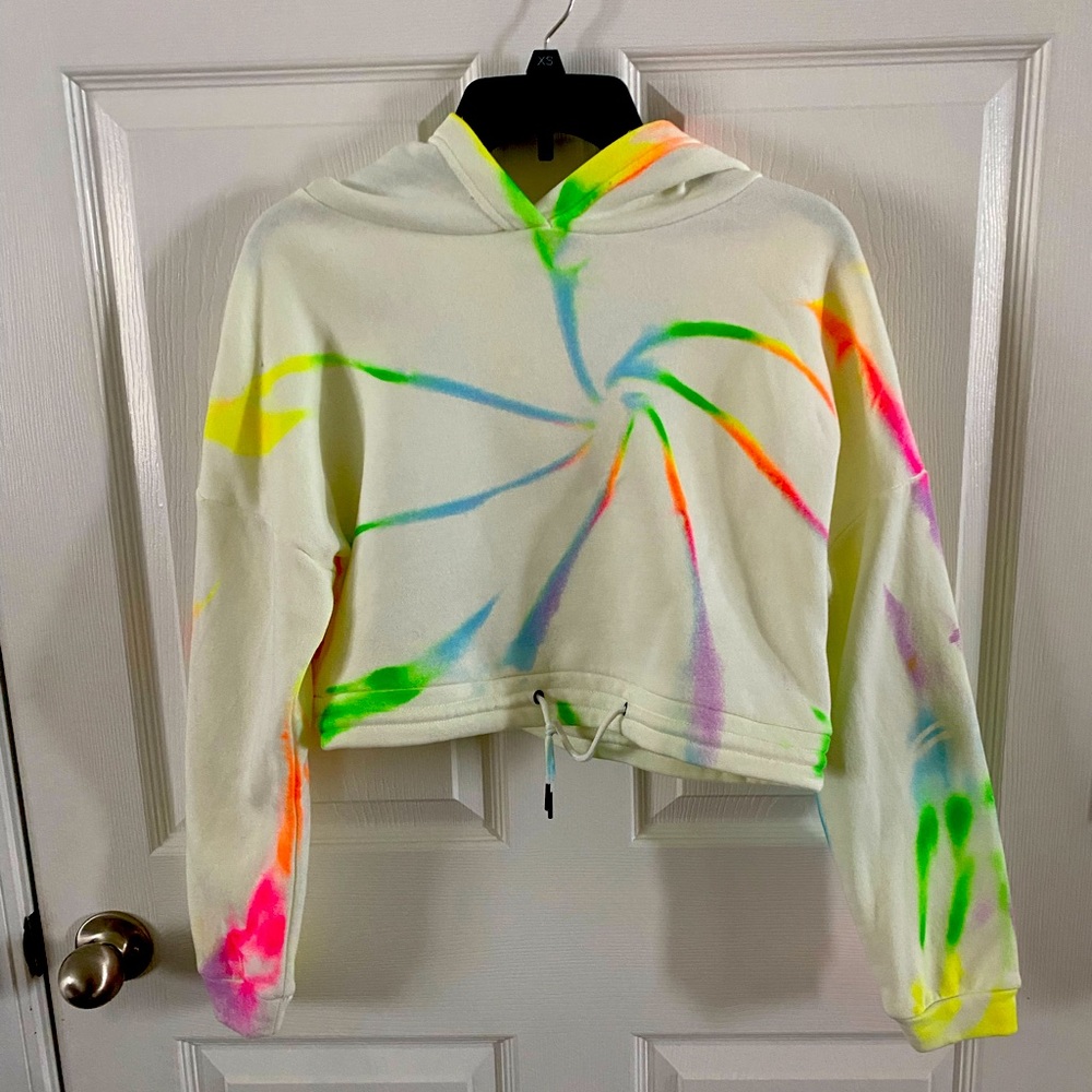 Cropped Tie-Dye Hoodie Small